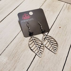 Leaf earrings